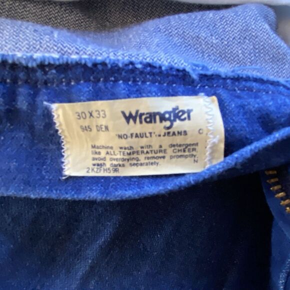 Vintage Wrangler Cowboy Cut Flare Dark Wash Jeans. Western Wear. 28/32.5. USA. - Picture 6 of 10